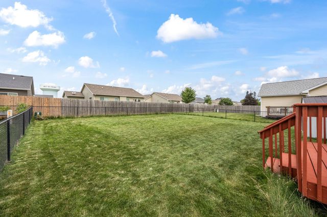 9665 Red Sunset Court, West Des Moines, IA 50266