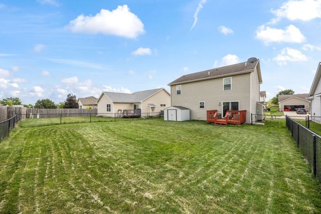 9665 Red Sunset Court, West Des Moines, IA 50266