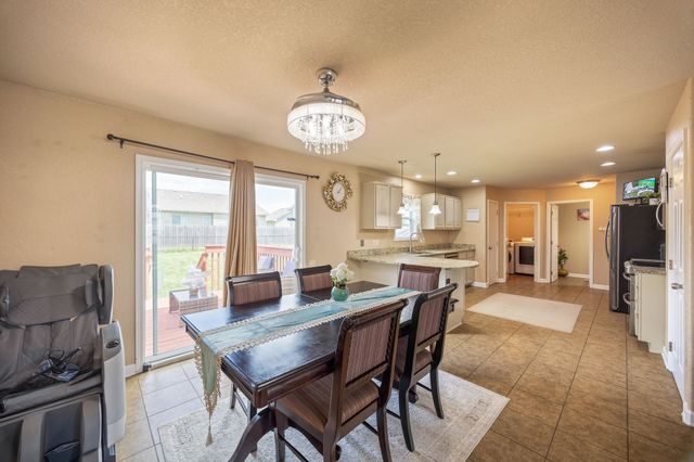 9665 Red Sunset Court, West Des Moines, IA 50266