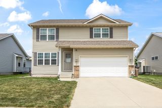 9665 Red Sunset Court, West Des Moines, IA 50266