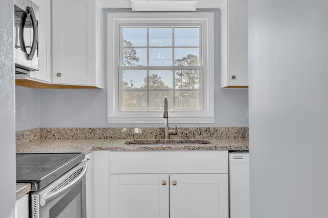 1025 Carolina Rd Apt D3, Conway, SC 29526