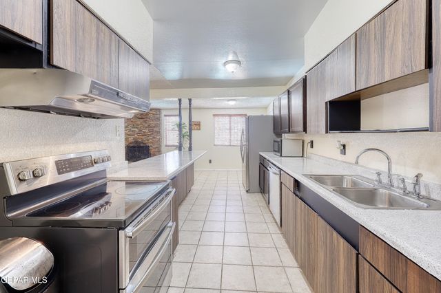 10036 JAMAICA Street, El Paso, TX 79924