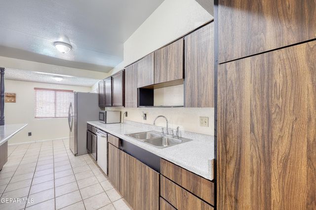 10036 JAMAICA Street, El Paso, TX 79924