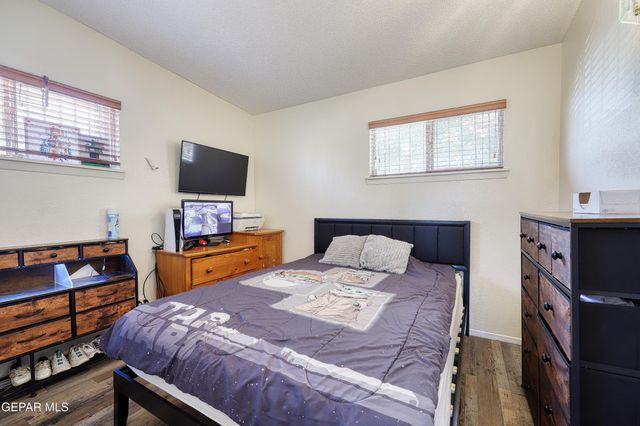 10036 JAMAICA Street, El Paso, TX 79924