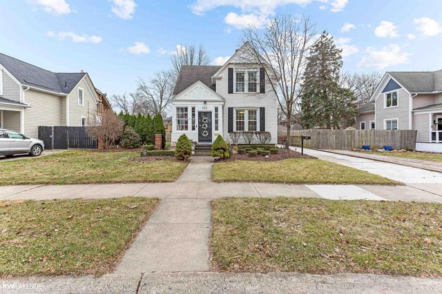 261 Jones Street, Mt Clemens, MI 48043