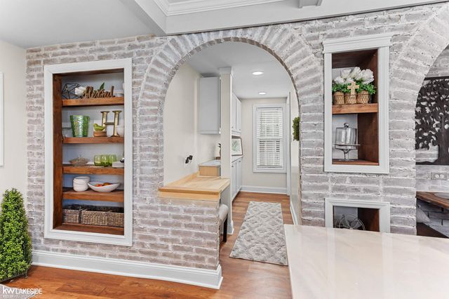 261 Jones Street, Mt Clemens, MI 48043