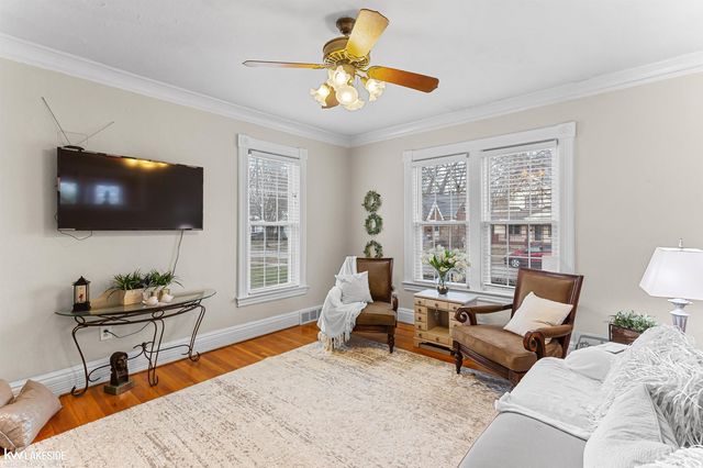 261 Jones Street, Mt Clemens, MI 48043