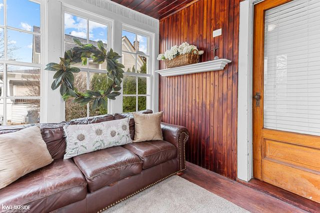 261 Jones Street, Mt Clemens, MI 48043