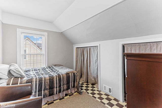 261 Jones Street, Mt Clemens, MI 48043