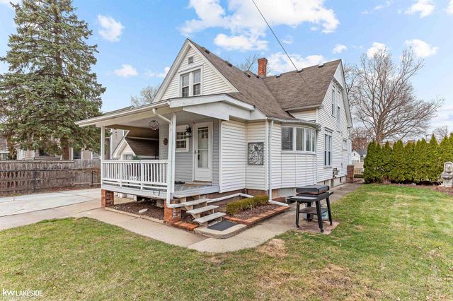 261 Jones Street, Mt Clemens, MI 48043