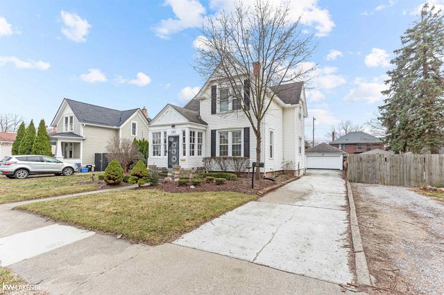 261 Jones Street, Mt Clemens, MI 48043