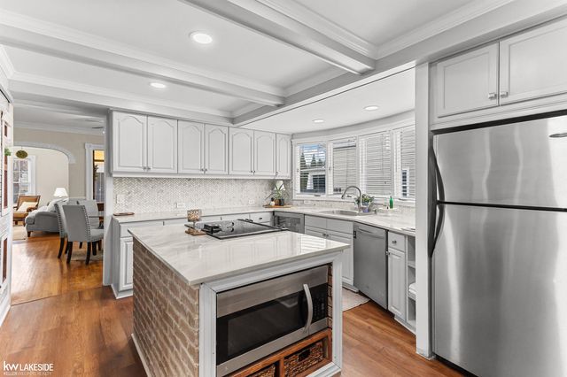 261 Jones Street, Mt Clemens, MI 48043