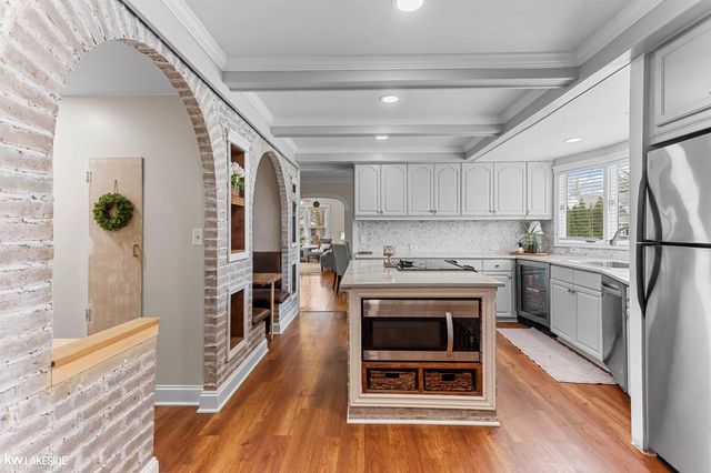 261 Jones Street, Mt Clemens, MI 48043