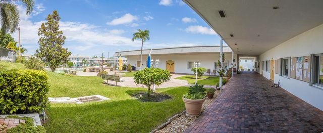 3240 LAKE OSBORNE Drive 109, Lake Worth Beach, FL 33461