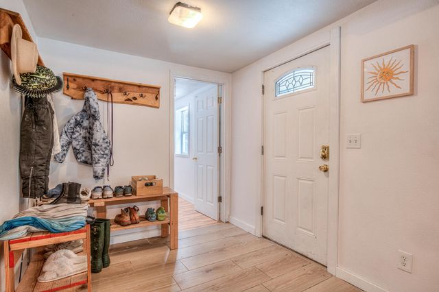 52351 Dustan Road, La Pine, OR 97739