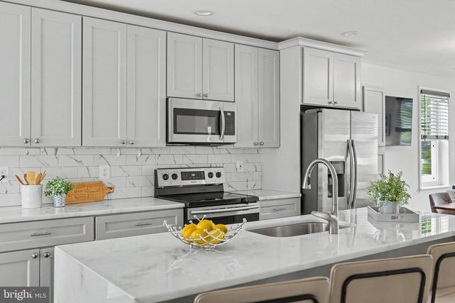 236 PEABODY ST NW, Washington, DC 20011