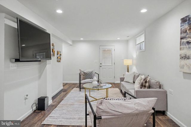 236 PEABODY ST NW, Washington, DC 20011
