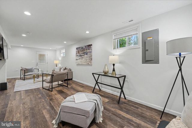 236 PEABODY ST NW, Washington, DC 20011