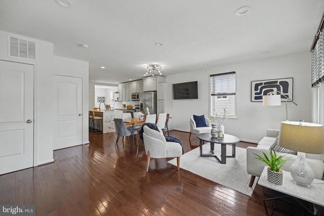 236 PEABODY ST NW, Washington, DC 20011