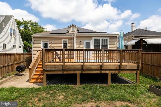 236 PEABODY ST NW, Washington, DC 20011