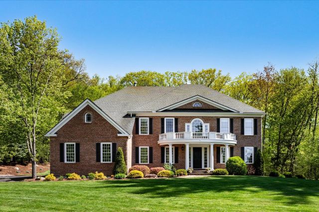 1 Dorothys Way, Bedford, NH 03110