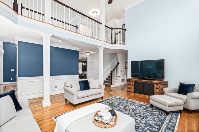 1 Dorothys Way, Bedford, NH 03110