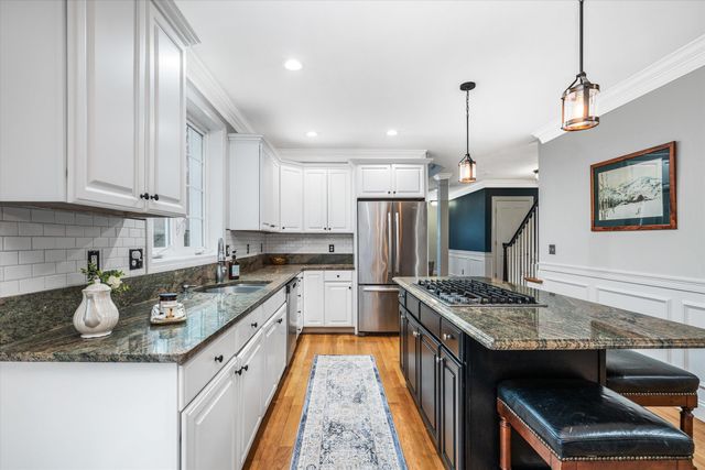 1 Dorothys Way, Bedford, NH 03110