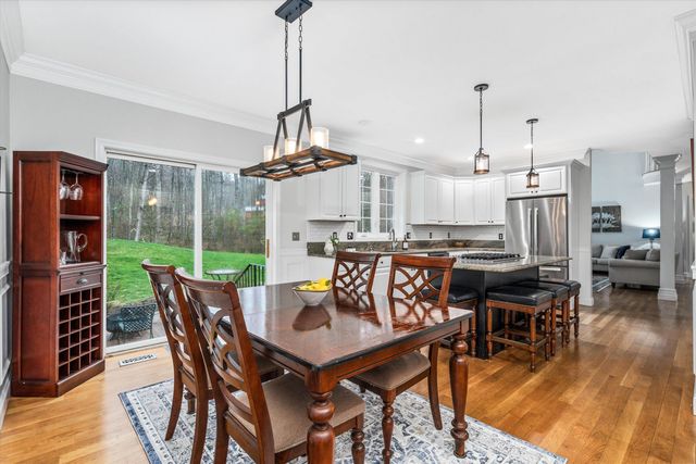 1 Dorothys Way, Bedford, NH 03110
