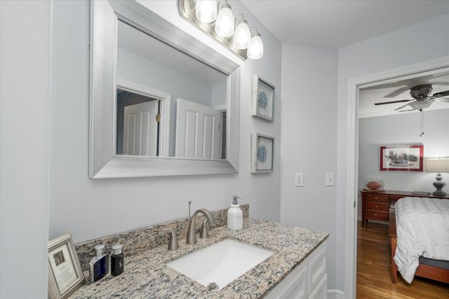 1 Dorothys Way, Bedford, NH 03110
