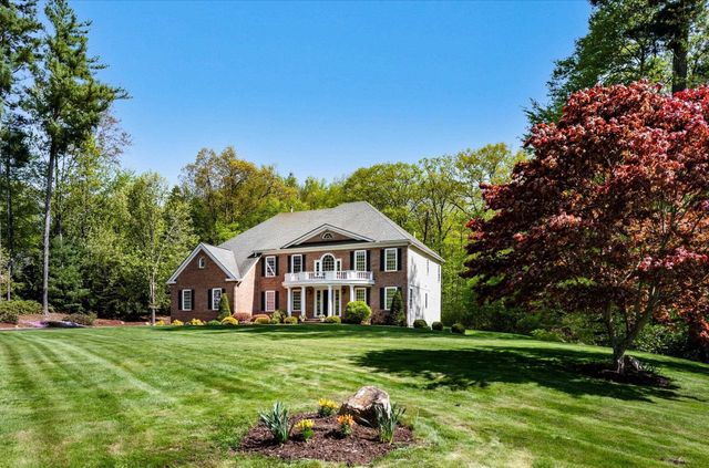1 Dorothys Way, Bedford, NH 03110