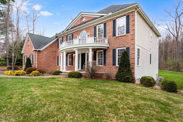 1 Dorothys Way, Bedford, NH 03110