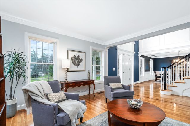 1 Dorothys Way, Bedford, NH 03110