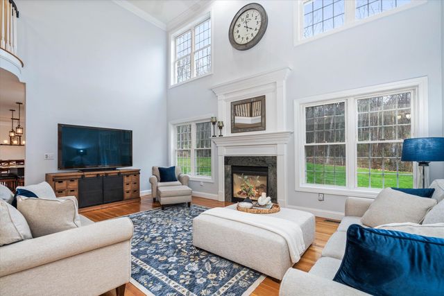 1 Dorothys Way, Bedford, NH 03110