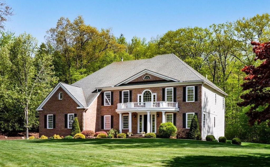 1 Dorothys Way, Bedford, NH 03110