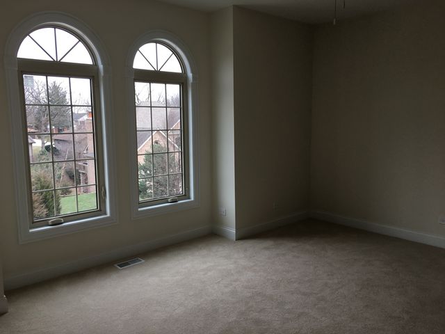 908 East Street, Lemont, IL 60439