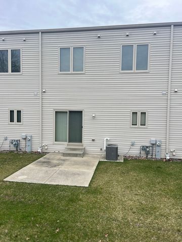 908 East Street, Lemont, IL 60439