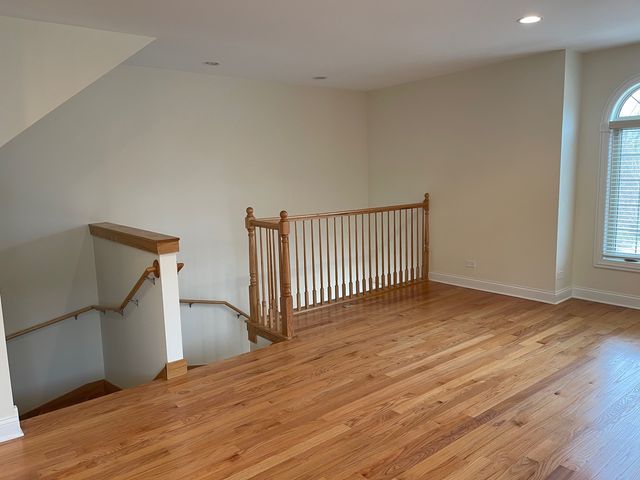 908 East Street, Lemont, IL 60439