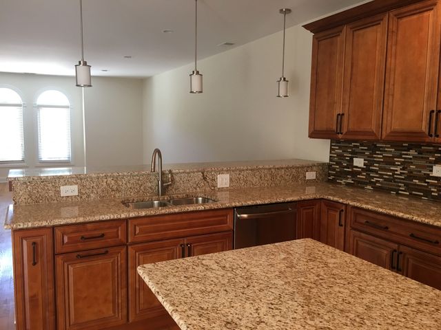 908 East Street, Lemont, IL 60439