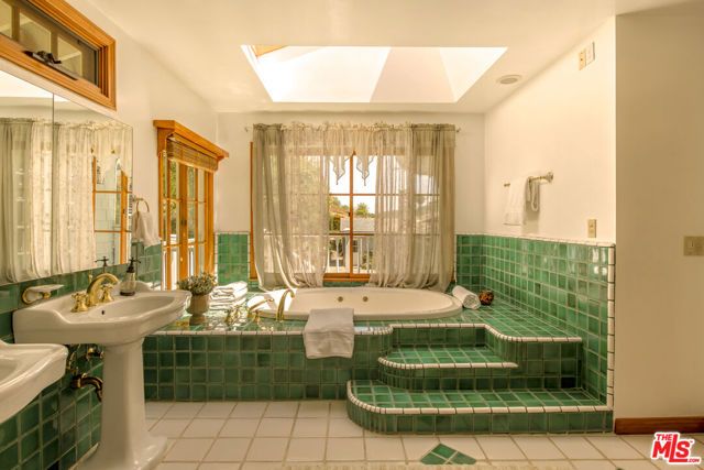 33269 Mulholland Highway, Malibu, CA 90265