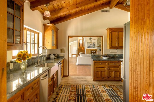33269 Mulholland Highway, Malibu, CA 90265