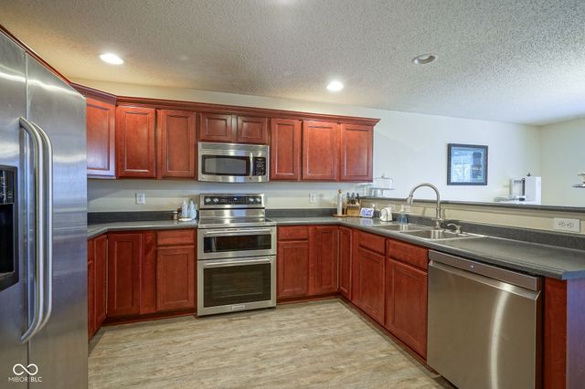 12465 Old Pond Road, Noblesville, IN 46060