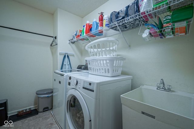 12465 Old Pond Road, Noblesville, IN 46060