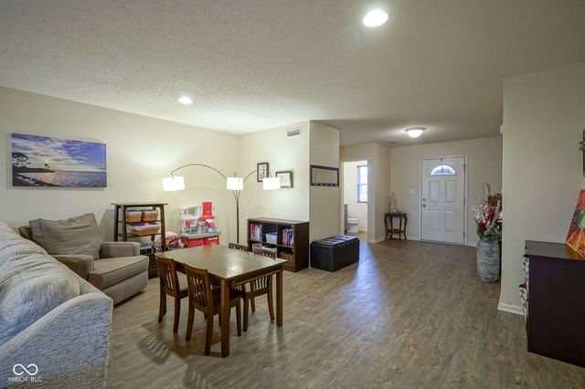 12465 Old Pond Road, Noblesville, IN 46060