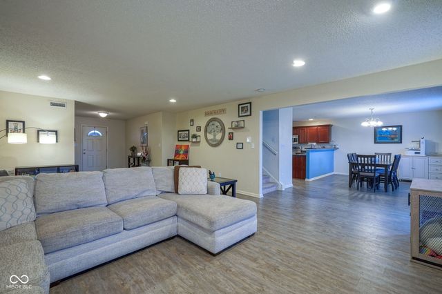 12465 Old Pond Road, Noblesville, IN 46060