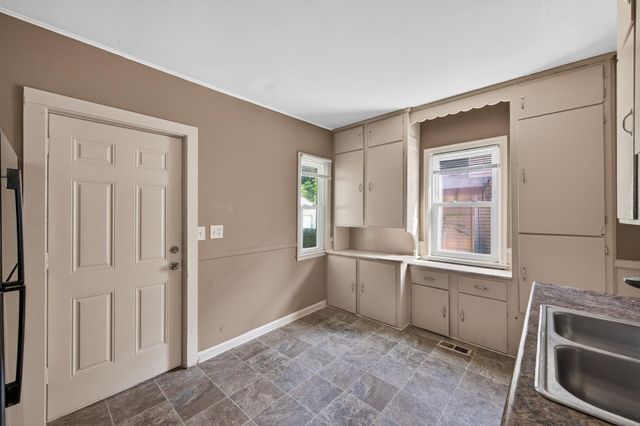 2332 Sheridan Avenue N, Minneapolis, MN 55411