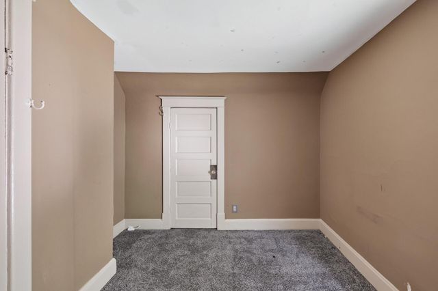 2332 Sheridan Avenue N, Minneapolis, MN 55411