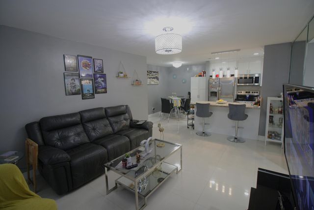 6575 W 27th Court 21-46, Hialeah, FL 33016