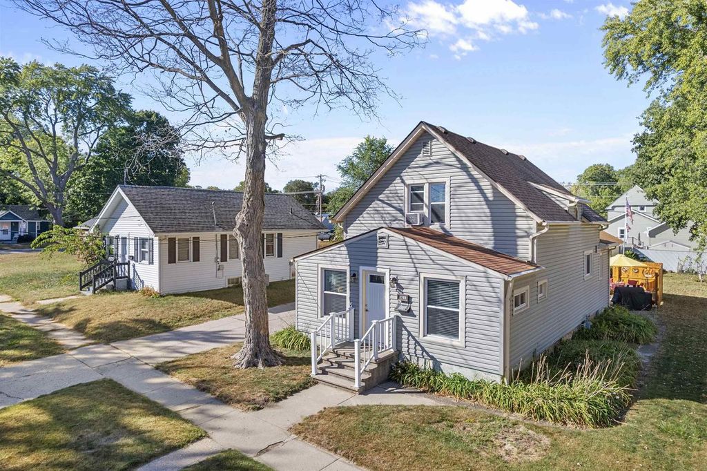 1749 Forest Avenue, Beloit, WI 53511