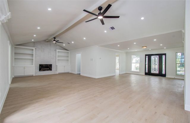 1602 Baker Drive, Tomball, TX 77375