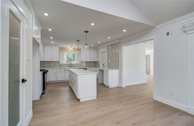 1602 Baker Drive, Tomball, TX 77375